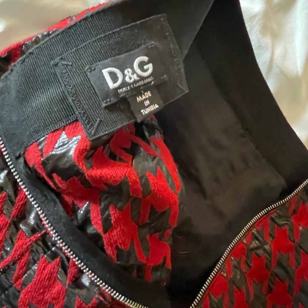 Like New!!1 D&G Black and Red Houndstooth Pencil Skirt-Size 40 US Size 4/6
